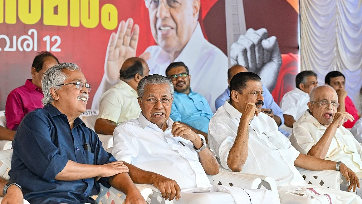 केरल में हार के बाद एलडीएफ गठबंधन में बढ़ा तनाव, विपक्ष के उपनेता पद को लेकर खींचतान तेज