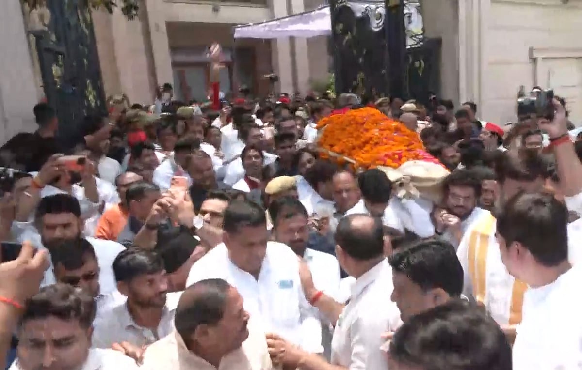 प्रतीक यादव के निधन से परिवार और यूपी की राजनीति में शोक का माहौल