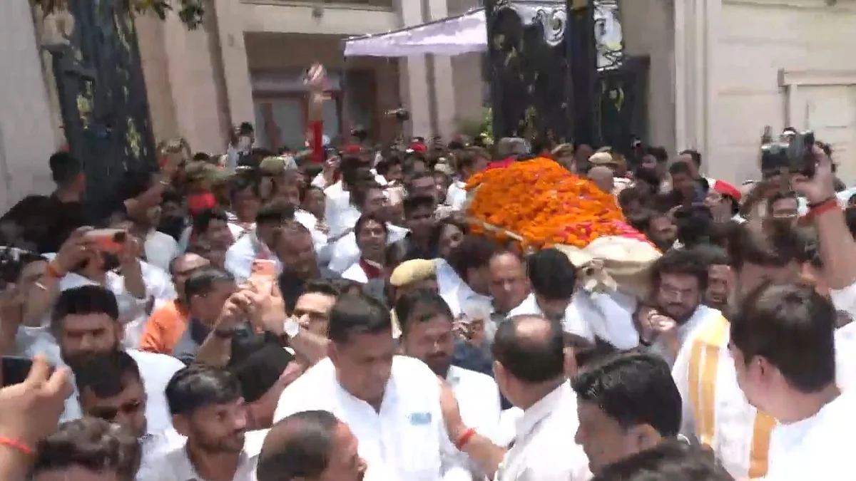 प्रतीक यादव के निधन से परिवार और यूपी की राजनीति में शोक का माहौल