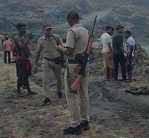पश्चिम बंगाल के आसनसोल में बड़ा हादसा, कोयला खदान विस्फोट में 1 की मौत, 40 लोग घायल