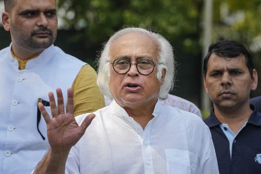 जयराम रमेश ने धर्मेंद्र प्रधान के खिलाफ विशेषाधिकार हनन का नोटिस दिया, संसदीय समिति पर अपमानजनक टिप्पणी का आरोप