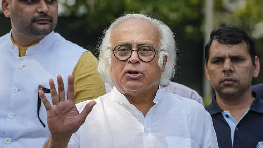 जयराम रमेश ने धर्मेंद्र प्रधान के खिलाफ विशेषाधिकार हनन का नोटिस दिया, संसदीय समिति पर अपमानजनक टिप्पणी का आरोप