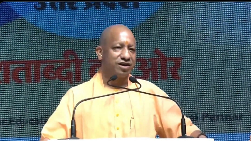 बकरीद से पहले योगी की धमकी! कहा- शिफ्ट में पढ़ें नमाज, लेकिन सड़क पर नहीं, माने तो ठीक, वर्ना बरेली...
