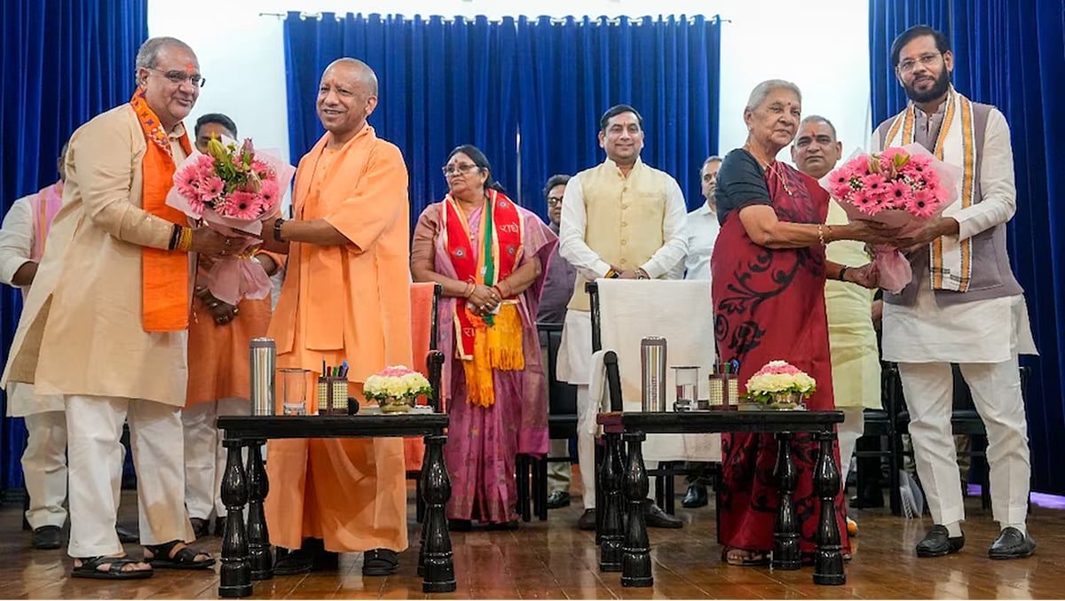 navjivanindia%2F2026-05-18%2Frehx9xer%2FYogi-cabinet.png?rect=0%2C0%2C1200%2C630&w=1200&ar=40%3A21&auto=format%2Ccompress&ogImage=true&mode=crop&enlarge=true&overlay=false&overlay_position=bottom&overlay_width=100