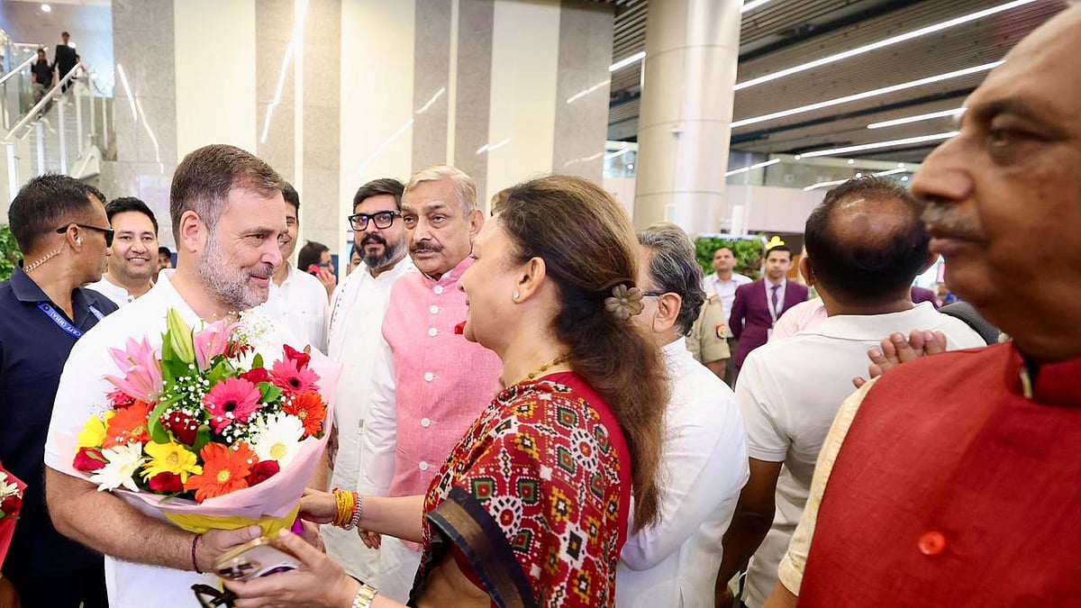 राहुल गांधी रायबरेली-अमेठी के दो दिवसीय दौरे पर लखनऊ पहुंचे