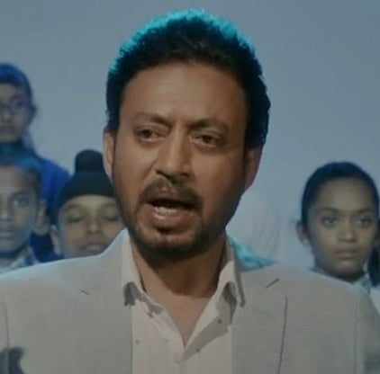 सिनेजीवन: सलमान के गैलेक्सी अपार्टमेंट में मिला 5 फुट लंबा सांप और शिखर ने गर्लफ्रेंड जाह्नवी कपूर पर लुटाया प्यार