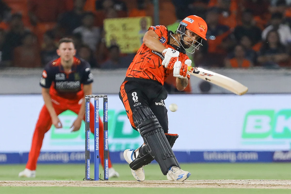 IPL 2026: ऑरेंज कैप की रेस में ईशान की एंट्री, भुवनेश्वर के सिर सज रही पर्पल कैप