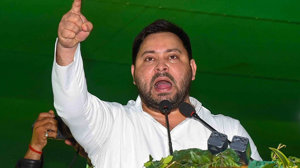ईंधन की बढ़ी कीमतों पर भड़के तेजस्वी यादव, कहा- आने वाले दिनों में भयंकर महंगाई झेलनी पड़ेगी