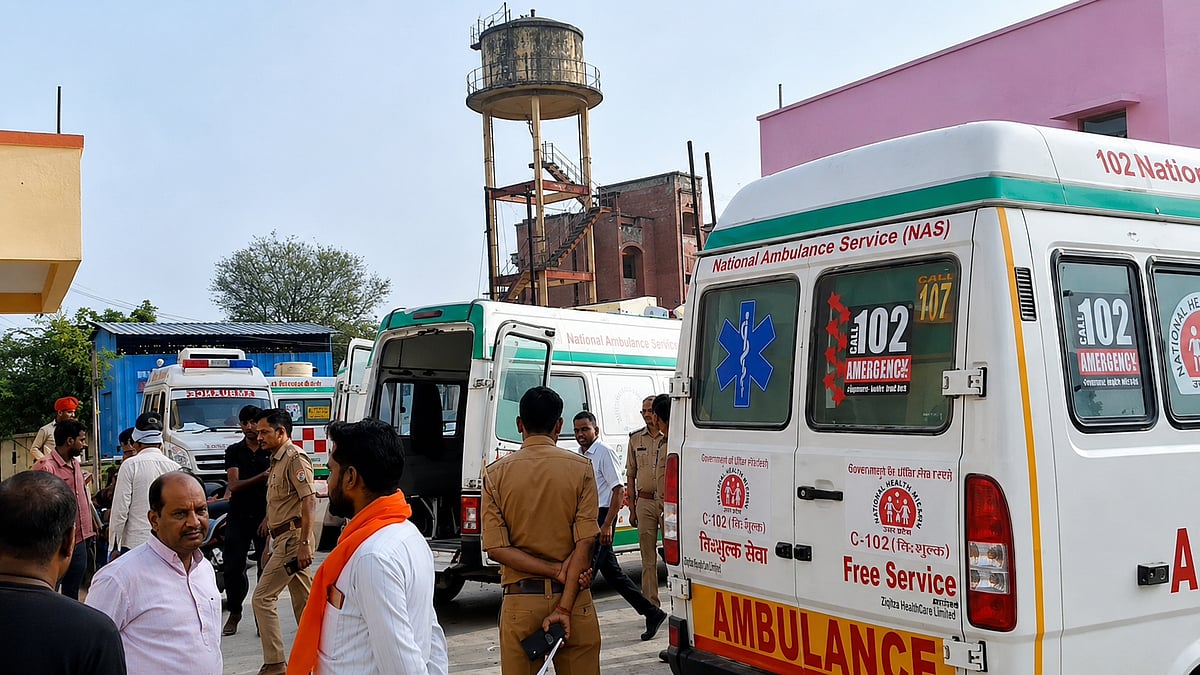 navjivanindia%2F2026-05-26%2F3ku2mgcw%2FBus-Accident.png?rect=0%2C63%2C1672%2C878&w=1200&ar=40%3A21&auto=format%2Ccompress&ogImage=true&mode=crop&enlarge=true&overlay=false&overlay_position=bottom&overlay_width=100