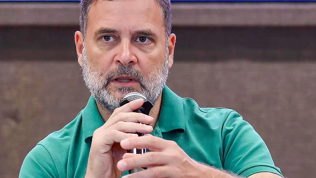 CBSE मामलाः राहुल गांधी ने चुप्पी पर पीएम मोदी को घेरा, कहा- सिर्फ सरकार की चिंता, बच्चों के भविष्य की नहीं