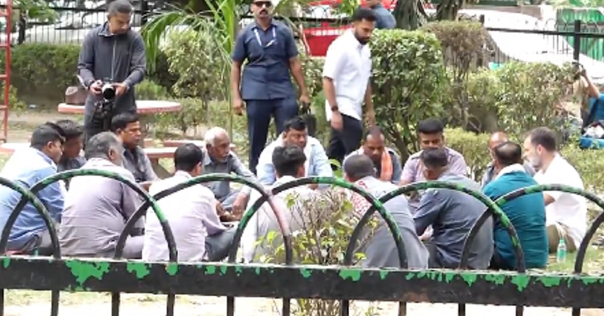 राहुल गांधी ने ऑटोरिक्शा चालकों से की बातचीत, संसद में उनकी समस्याओं को उठाने का वादा किया