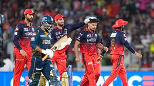 बड़ी खबर LIVE: RCB लगातार दूसरी बार बनी IPL चैम्पियन, IPL Final में GT को रौंदा