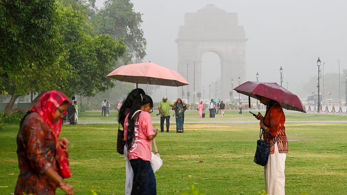 दिल्ली-एनसीआर में 6 जून तक गर्मी से राहत, 1 और 2 जून को बारिश-आंधी का येलो अलर्ट जारी