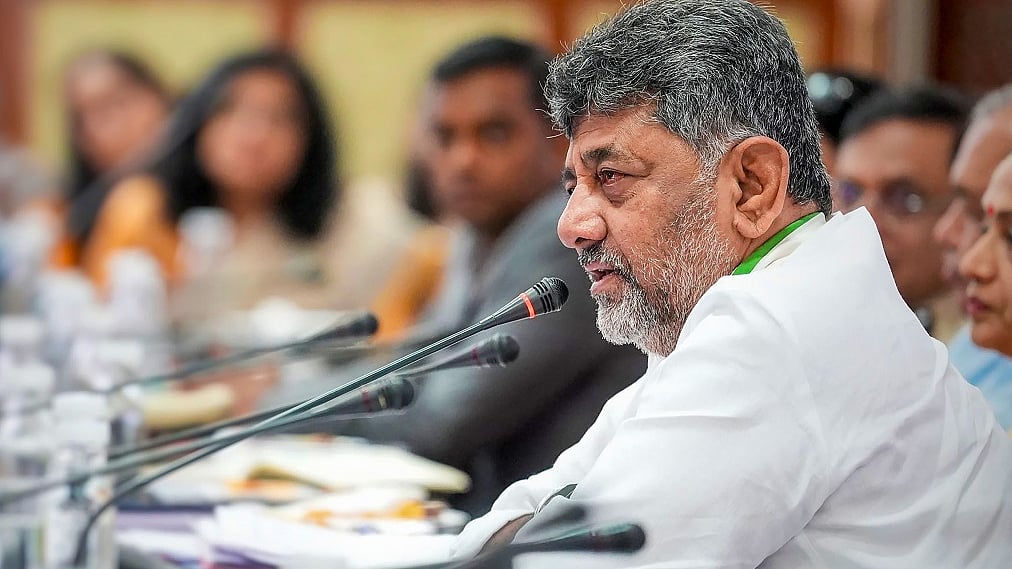 कर्नाटक सरकार जन शिकायत और एनआरआई मंत्रालय बनाएगी, सीएम डीके शिवकुमार ने किया बड़ा ऐलान