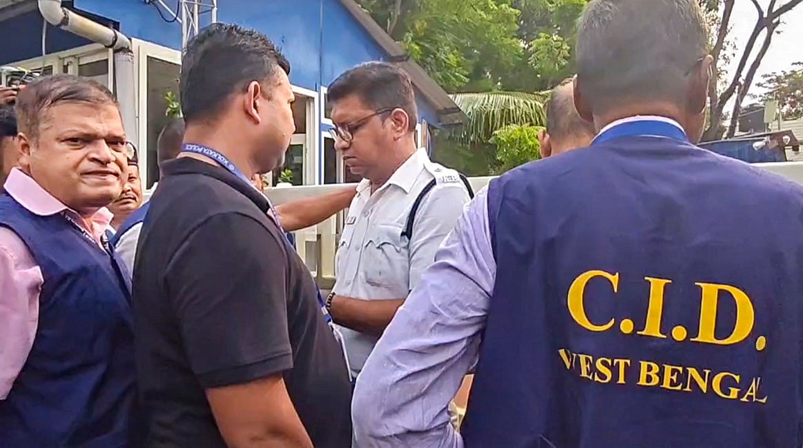 बंगाल सीआईडी कोलकाता में ​​ममता बनर्जी के आवास पहुंची, कथित जाली हस्ताक्षर मामले में तलाशी जारी