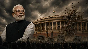 तेजी से कमजोर होता लोकतांत्रिक दायरा और सबसे लंबी अवधि वाले पीएम की उपलब्धियां