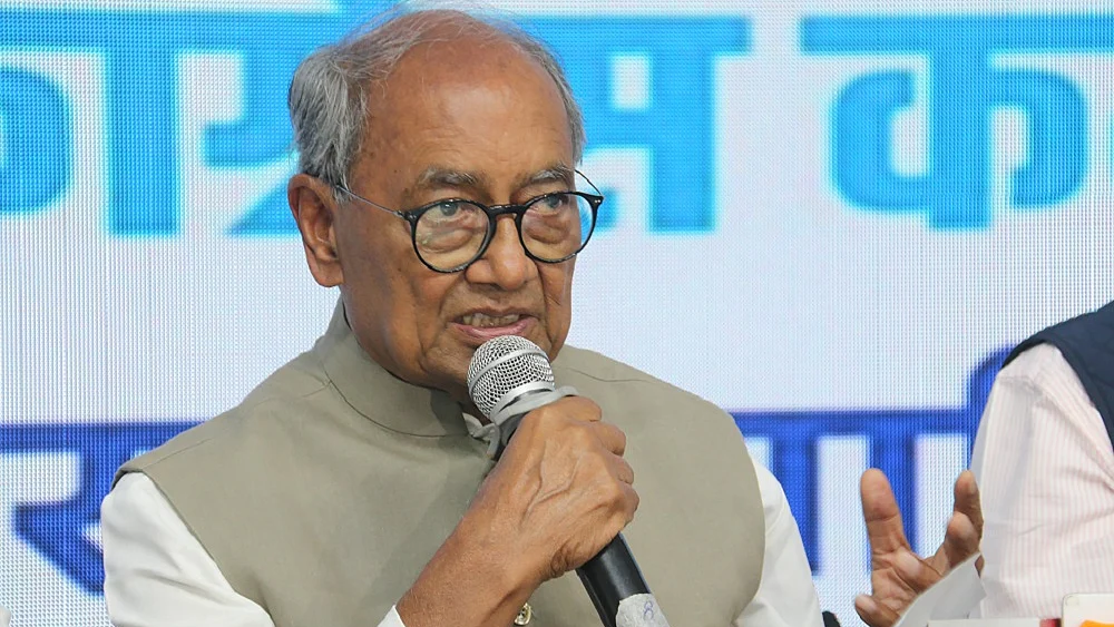 मीनाक्षी नटराजन का नामांकन रद्द किया जाना असंवैधानिक और अलोकतांत्रिक, एकजुट होकर लड़ेंगे: दिग्विजय सिंह
