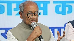 मीनाक्षी नटराजन का नामांकन रद्द किया जाना असंवैधानिक और अलोकतांत्रिक, एकजुट होकर लड़ेंगे: दिग्विजय सिंह