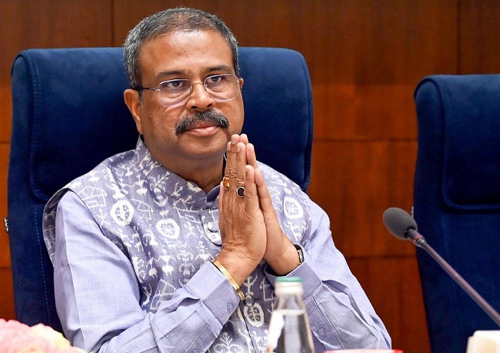 navjivanindia%2F2026-06-10%2Fj3ftd9ks%2FDharmendra-Pradhan.jpg?rect=0%2C90%2C990%2C520&w=1200&ar=40%3A21&auto=format%2Ccompress&ogImage=true&mode=crop&enlarge=true&overlay=false&overlay_position=bottom&overlay_width=100