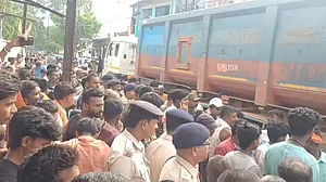जमुई में सड़क हादसे में छात्रा की मौत पर बवाल