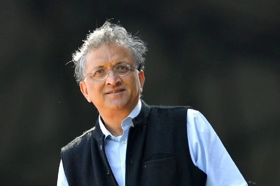 आम्बेडकर को भी अप्रासंगिक बना देते हैं गुहा के आरोप