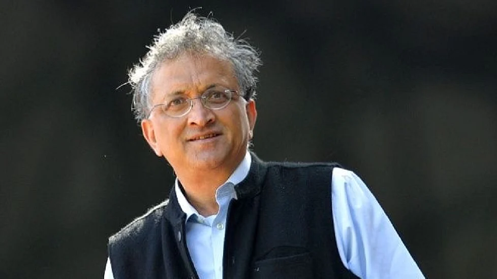 आम्बेडकर को भी अप्रासंगिक बना देते हैं गुहा के आरोप