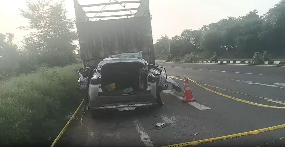 navjivanindia%2F2026-06-12%2Fcfr67o7a%2FTruck-Accident.jpg?rect=0%2C0%2C1181%2C620&w=1200&ar=40%3A21&auto=format%2Ccompress&ogImage=true&mode=crop&enlarge=true&overlay=false&overlay_position=bottom&overlay_width=100