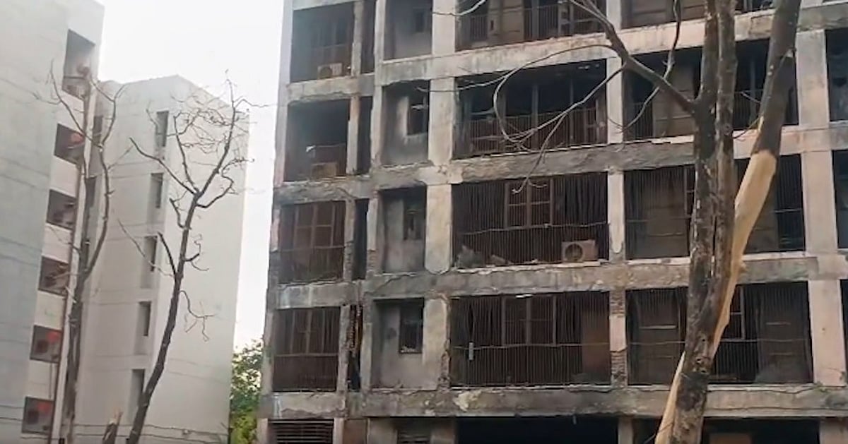 'हादसे को एक साल बीत चुका...', अहमदाबाद प्लेन क्रैश के एक साल बाद पीड़ितों के परिजनों का छलका दर्द