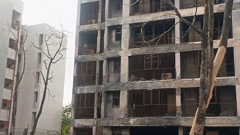 अहमदाबाद प्लेन क्रैश के एक साल बाद पीड़ितों के परिजनों का छलका दर्द