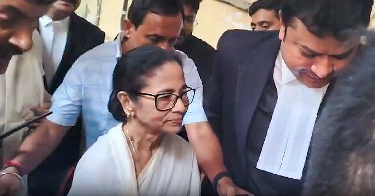 ममता बनर्जी ने भवानीपुर के चुनाव नतीजे को हाईकोर्ट में दी चुनौती, नंदीग्राम का मामला आज भी लंबित