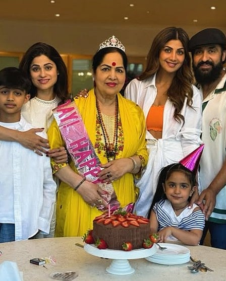 सिनेजीवन: फिल्ममेकर और फैशन स्टाइलिस्ट रिया अनिल कपूर की ज्वेलरी चोरी और अनूप सोनी ने इरफान खान को किया याद