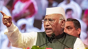 खड़गे का बड़ा हमला, कहा- मोदी भारत को बर्बाद कर रहे और ट्रंप दुनिया को, दोनों खुद को ‘अच्छा दोस्त’ बताते हैं