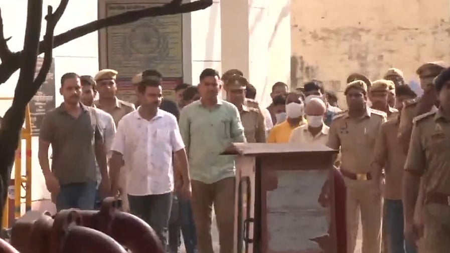 राम मंदिर दान चोरी: आरोपियों के पास से 79 लाख रुपये बरामद, कोर्ट में पेशी के बाद सभी जेल भेजे गए