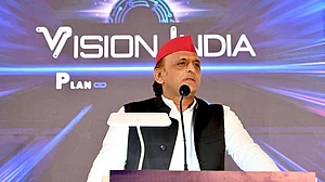 बीजेपी सरकार ने शिक्षा और परीक्षा व्यवस्था को किया ध्वस्त, पेपर लीक से युवाओं का भविष्य बर्बाद: अखिलेश यादव