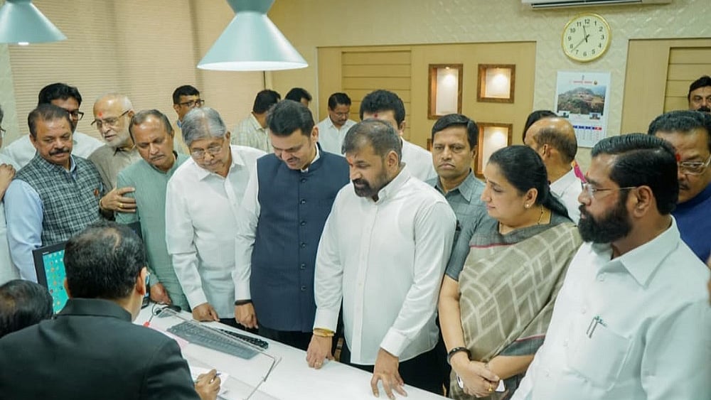 उद्धव ठाकरे को फिर लगा झटका, एमएलसी सचिन अहीर ने बदला पाला, शिंदे गुट ने डिप्टी चेयरमैन पद के लिए नॉमिनेट किया