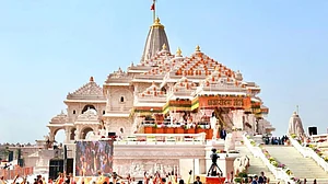 राम पुनियानी का लेखः सोमनाथ के लुटने से लेकर अयोध्या में ‘चंदा चोरी‘ तक