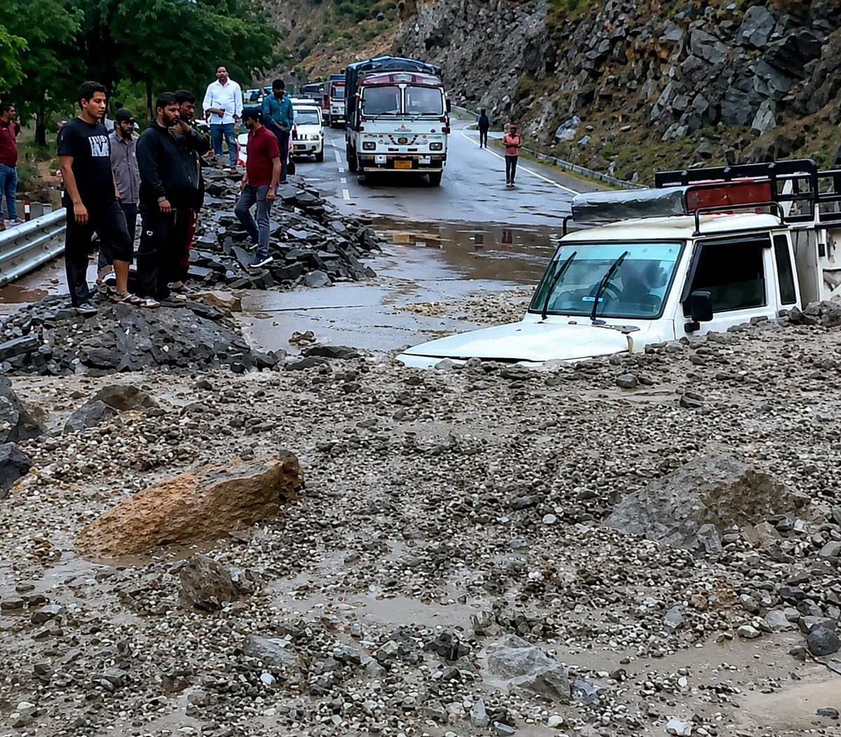 navjivanindia%2F2026-07-03%2F5m6if630%2FHimachal-Kinnaur.png?rect=0%2C0%2C1340%2C704&w=1200&ar=40%3A21&auto=format%2Ccompress&ogImage=true&mode=crop&enlarge=true&overlay=false&overlay_position=bottom&overlay_width=100