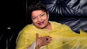 यादों में सरोज खान: संघर्षों से शुरू हुआ सफर, ऐसे बनीं बॉलीवुड की 'मदर ऑफ कोरियोग्राफी'