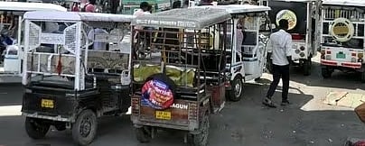 navjivanindia%2F2026-07-03%2Fwv1h950d%2Fe-rickshaw.jpg?rect=7%2C0%2C309%2C162&w=1200&ar=40%3A21&auto=format%2Ccompress&ogImage=true&mode=crop&enlarge=true&overlay=false&overlay_position=bottom&overlay_width=100
