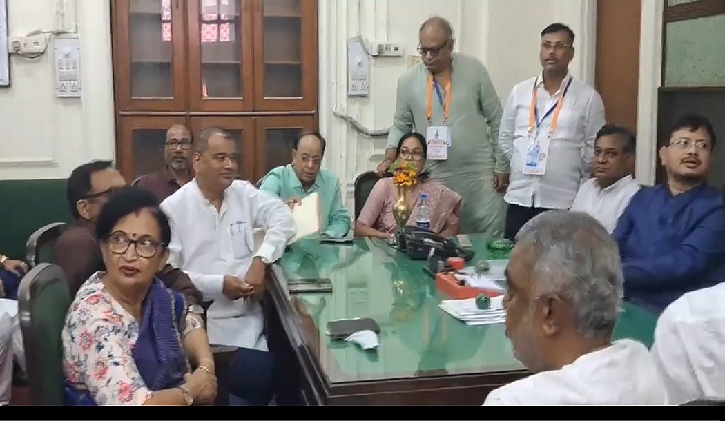 ममता बनर्जी को एक और झटका, चंद्रिमा भट्टाचार्य ने TMC बंगाल प्रमुख पद से दिया इस्तीफा, बागी गुट में शामिल हुईं