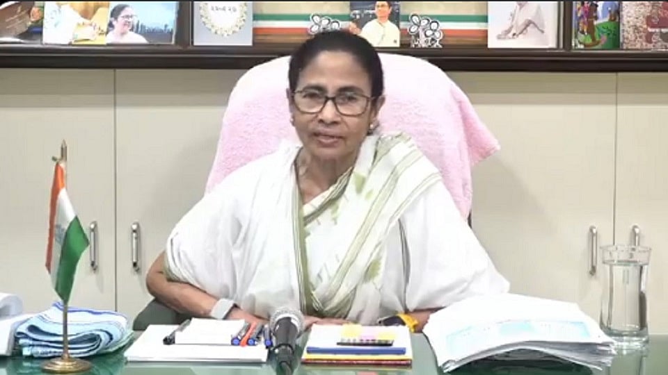 ममता ने चंद्रिमा भट्टाचार्य के आरोपों पर किया पलटवार, सीधे बीजेपी में शामिल होकर मुकाबला करने की दी चुनौती