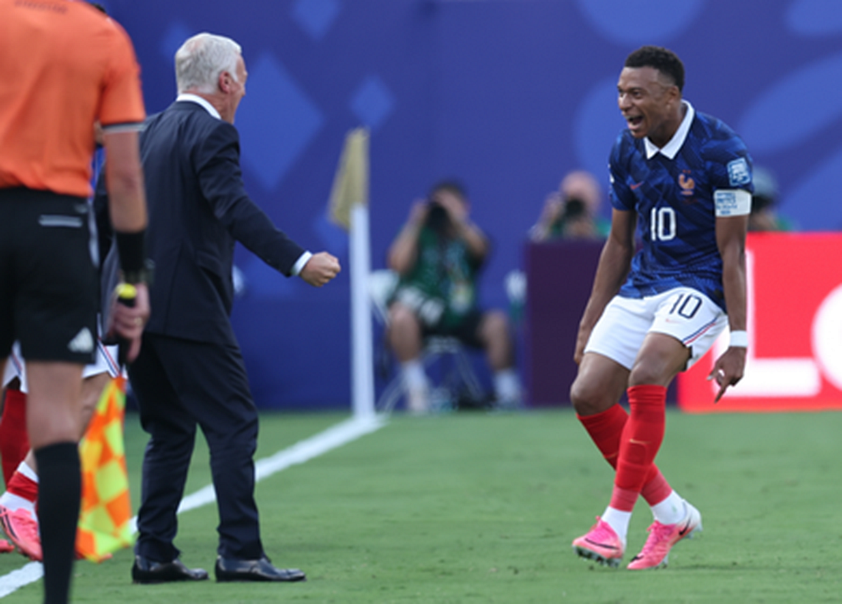 FIFA World Cup 2026: एम्बाप्पे के गोल से फ्रांस क्वार्टर फाइनल में, पैराग्वे को 1-0 से हराया