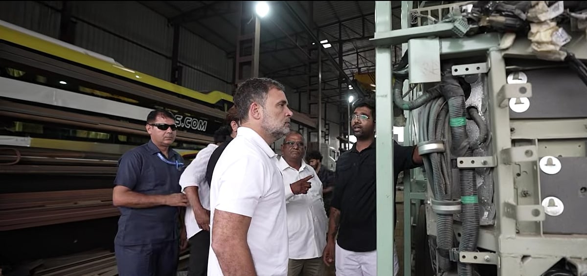 'केवल नारे बनकर रह गए हैं 'मेक इन इंडिया' और 'वोकल फॉर लोकल'', राहुल गांधी ने बस बॉडी बिल्डर्स फैक्ट्री का दौरा किया