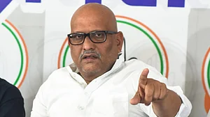 राम मंदिर चंदा चोरीः अजय राय ने मोदी सरकार को घेरा, बोले- निर्माण का श्रेय लिया तो जवाबदेही भी स्वीकार करें