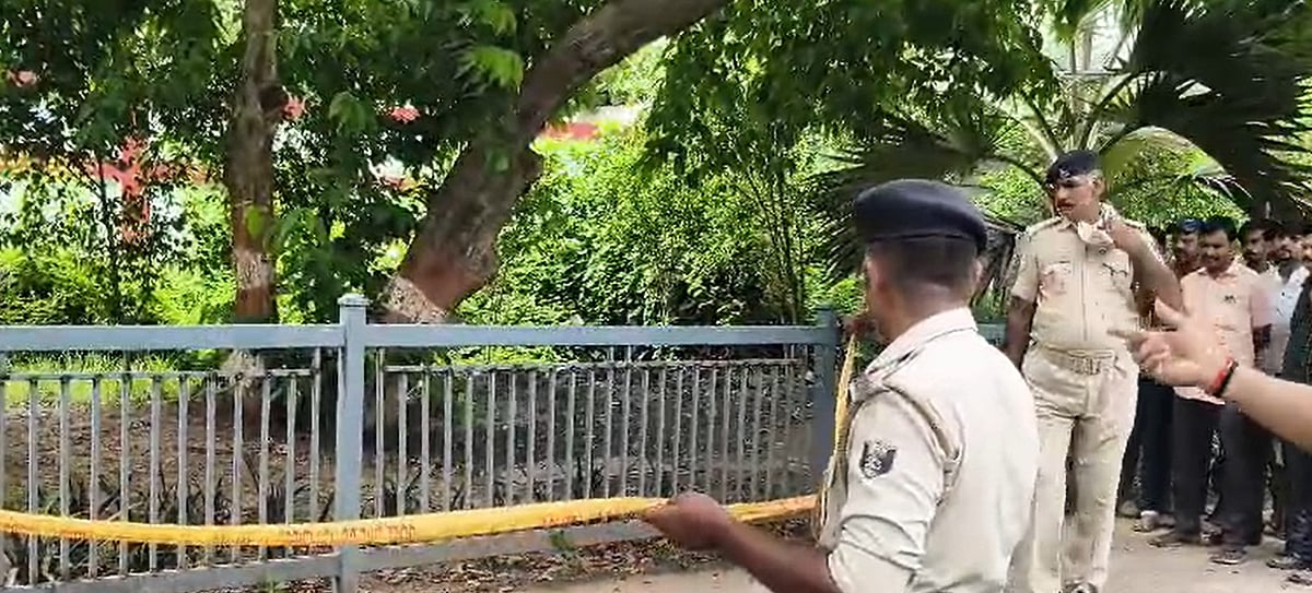 पटना में बाहुबली विधायक अनंत सिंह के आवास के पास शव मिलने से इलाके में सनसनी