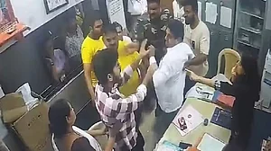 ठाणे अस्पताल में शिवसेना नेता के हमले से डरे डॉक्टर ने दिया इस्तीफा, बोले- अब शहर नहीं लौटूंगा