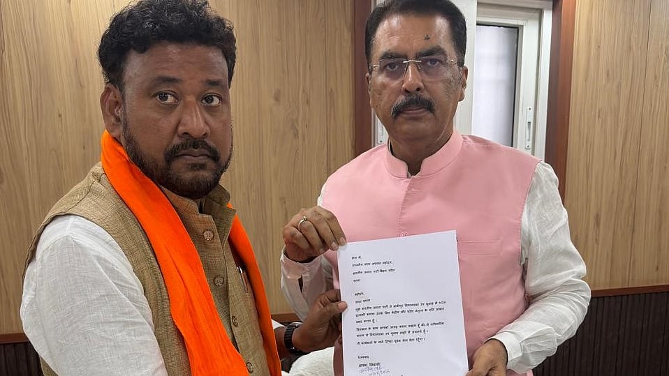 बांकीपुर उपचुनावः नितिन नवीन के करीबी अभिषेक ने छोड़ा मैदान, नामांकन के बाद बीजेपी ने बदला उम्मीदवार
