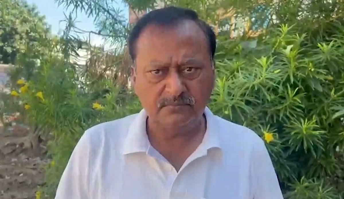 लखनऊ के KGMU में नॉनवेज बैन, सुरेंद्र राजपूत ने बीजेपी को घेरा, कहा- क्या अब लोगों के खानपान पर भी नियंत्रण करेगी