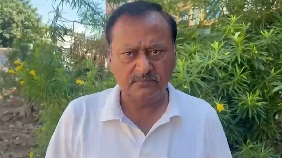 लखनऊ के KGMU में नॉनवेज बैन, सुरेंद्र राजपूत ने बीजेपी को घेरा, कहा- क्या अब लोगों के खानपान पर भी नियंत्रण करेगी