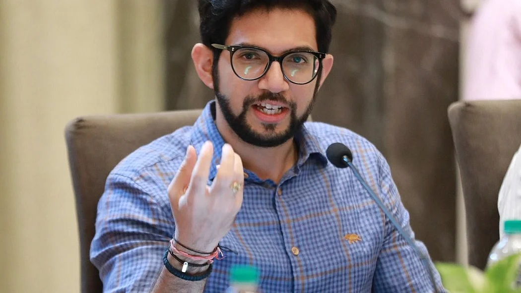 आदित्य ठाकरे ने पीएम मोदी को लिखा पत्र, पेट्रोल में अनिवार्य एथेनॉल मिश्रण नीति पर पुनर्विचार की मांग की